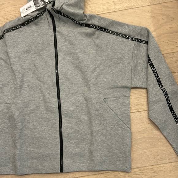 Parasuco zip hoodie women 
Size XS
New never worn - Picture 7 of 8